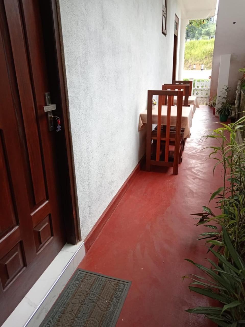 Rich Grove Inn 埃拉 外观 照片